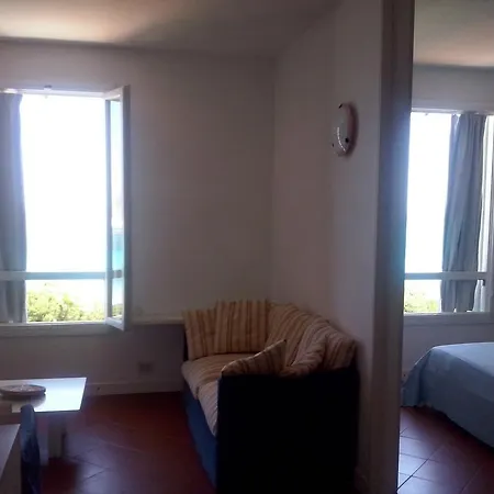 Rocca Ruja Vip Aparthotel