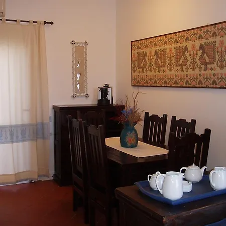 罗卡卢加贵宾公寓