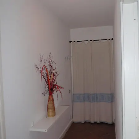 Rocca Ruja Vip Aparthotel