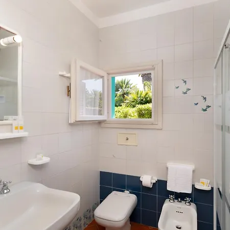 Rocca Ruja Vip Aparthotel