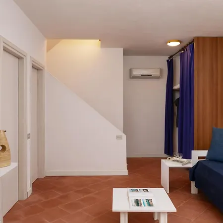 Rocca Ruja Vip Aparthotel